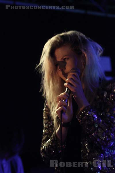 STILL CORNERS - 2012-11-15 - PARIS - Point Ephemere - 